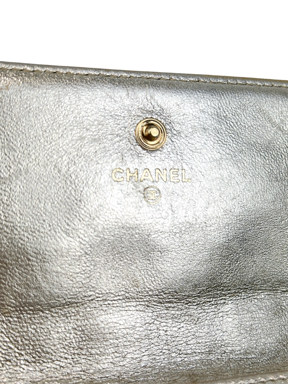 Hình thu nhỏ: Vintage CHANEL Leather Wallet Change Purse Gold Interlocking CC Logos 2006
