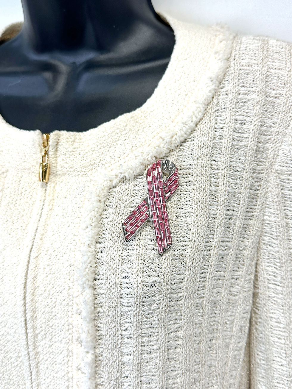 Thumbnail: ST. JOHN Pink Swarovski Crystals Pin Brooch Silver Ribbon Signed