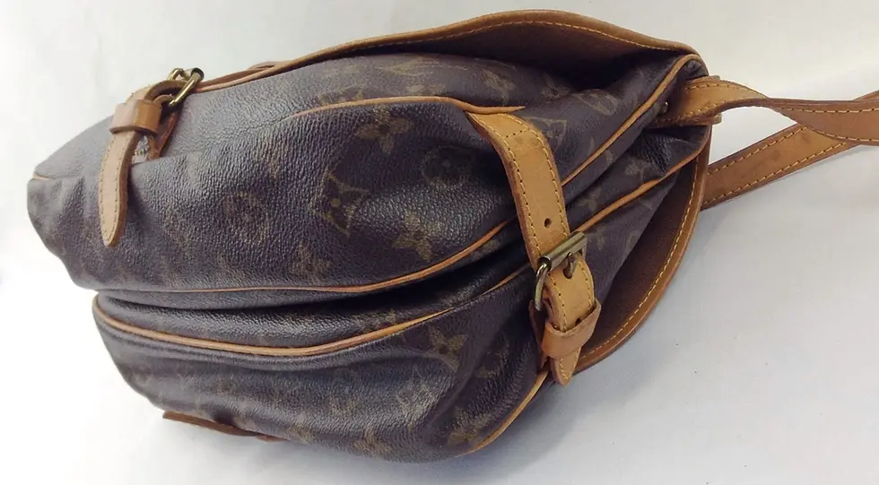 Miniatura: LOUIS VUITTON Saumur Monogram LV Messenger Crossbody Bag 30 Brown M42256