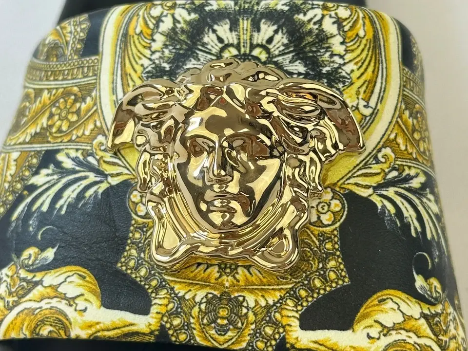 Miniatura: VERSACE Medusa Head Baroque Print Pool Slides 377 US Black Gold Open Toe Sandals