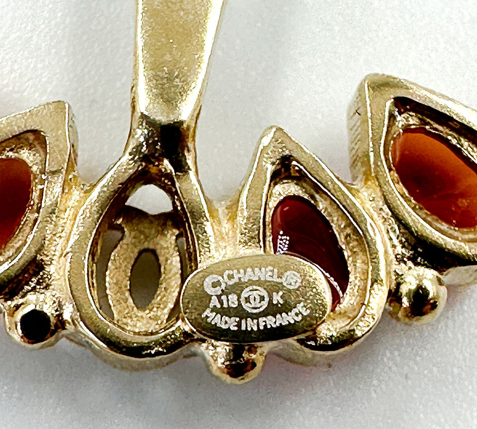 Miniatura: CHANEL Red Pink Gold Anchor Pierce Teardrop Gems CC Logo 3 Ways Earrings 2018