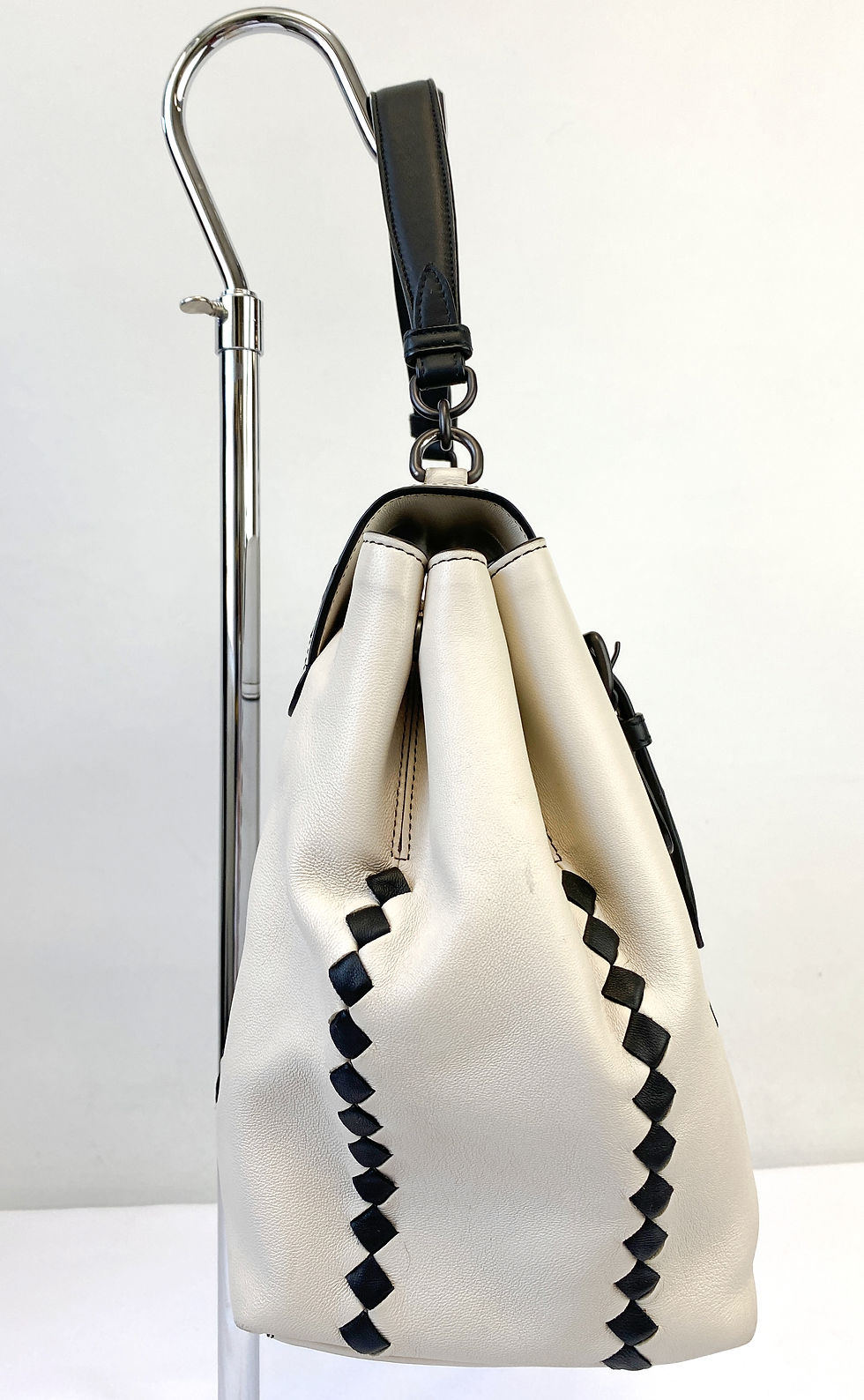 Thumbnail: BOTTEGA VENETA Bag Intrecciato Double Buckle Top Handle Leather Black White RARE