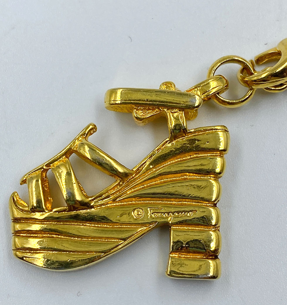 縮圖：Vintage SALVATORE FERRAGAMO Gold Metal Shoe Charm Chain Link Bracelet