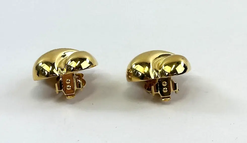 Thumbnail: ST. JOHN Chunky 22k GP Gold Tone Shell Clip On Earrings 1980's Vintage Signed