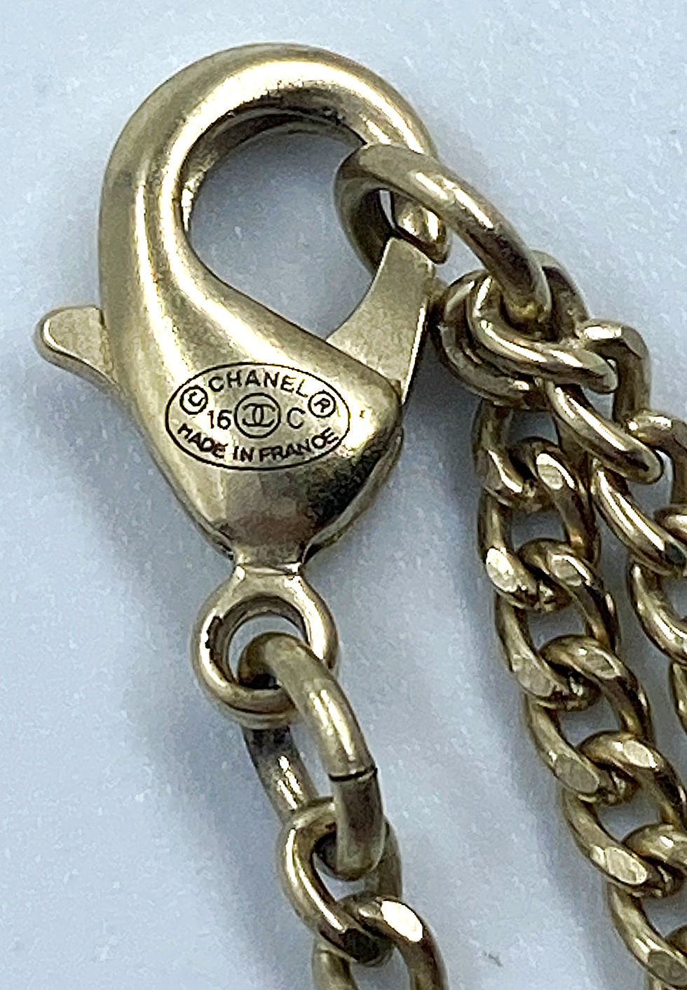 Thumbnail: NEW CHANEL Gold CC Logo Crystal Pendant Gold Necklace Reversible 2 in 1