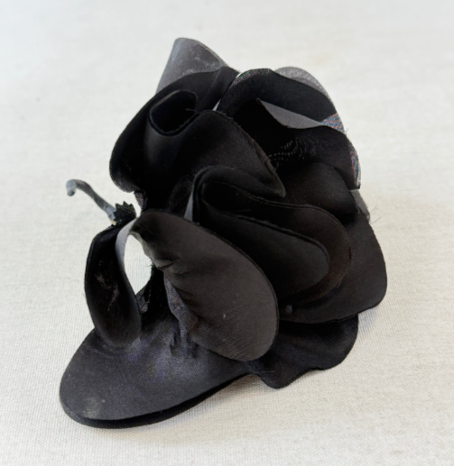 Hình thu nhỏ: Vintage NWOT ST. JOHN Silk Flower Brooch Pin Black RARE