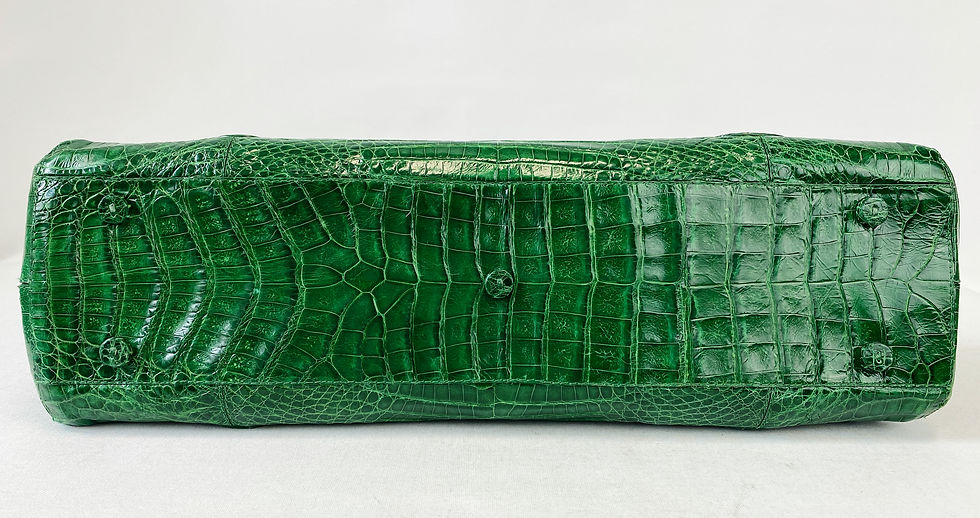 Hình thu nhỏ: NANCY GONZALEZ Green Crocodile Magnetic Flap Medium Satchel