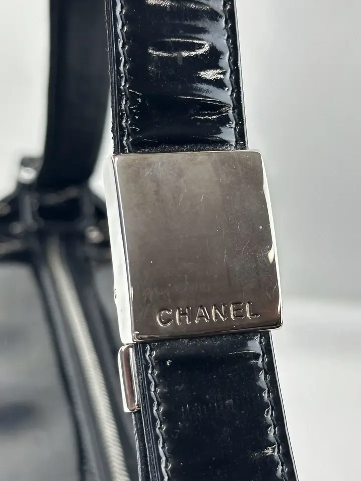 Thumbnail: CHANEL Chocolate Bar Patent Leather Shoulder Bag Small Black Square Quilted
