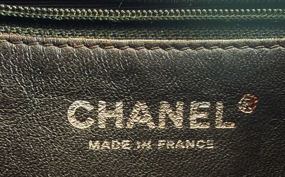 Miniatura: CHANEL Caviar Medallion Tote Bag Brown Calfskin Silver hardware Zip CC Logo
