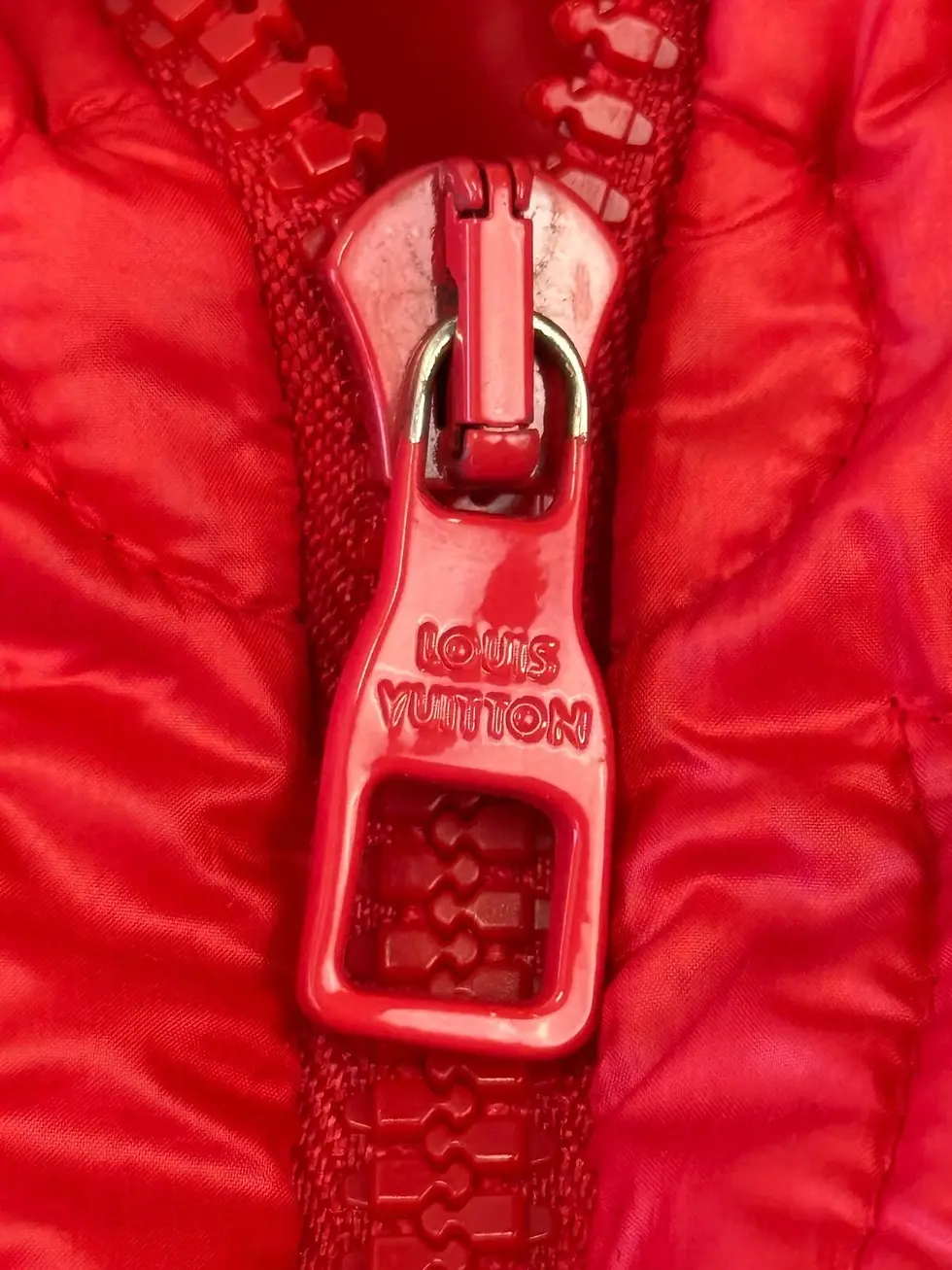 Hình thu nhỏ: NWT LOUIS VUITTON LVSE Flower Quilted Hoodie Puffer Jacket 58 Rio Red 1A9FUY