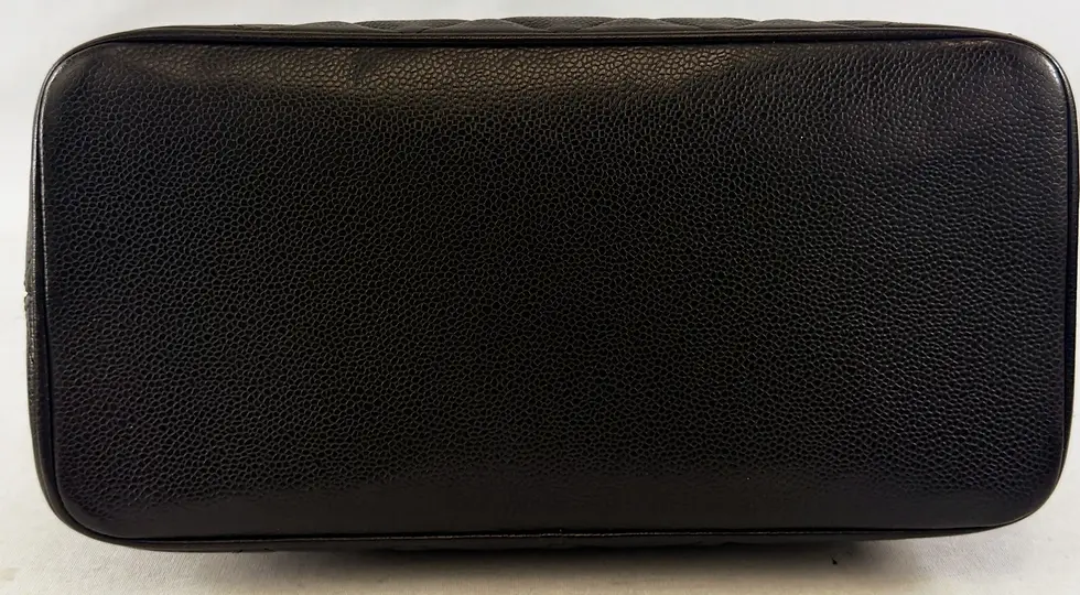 Miniatura: CHANEL Caviar Medallion Tote Bag Brown Calfskin Silver hardware Zip CC Logo
