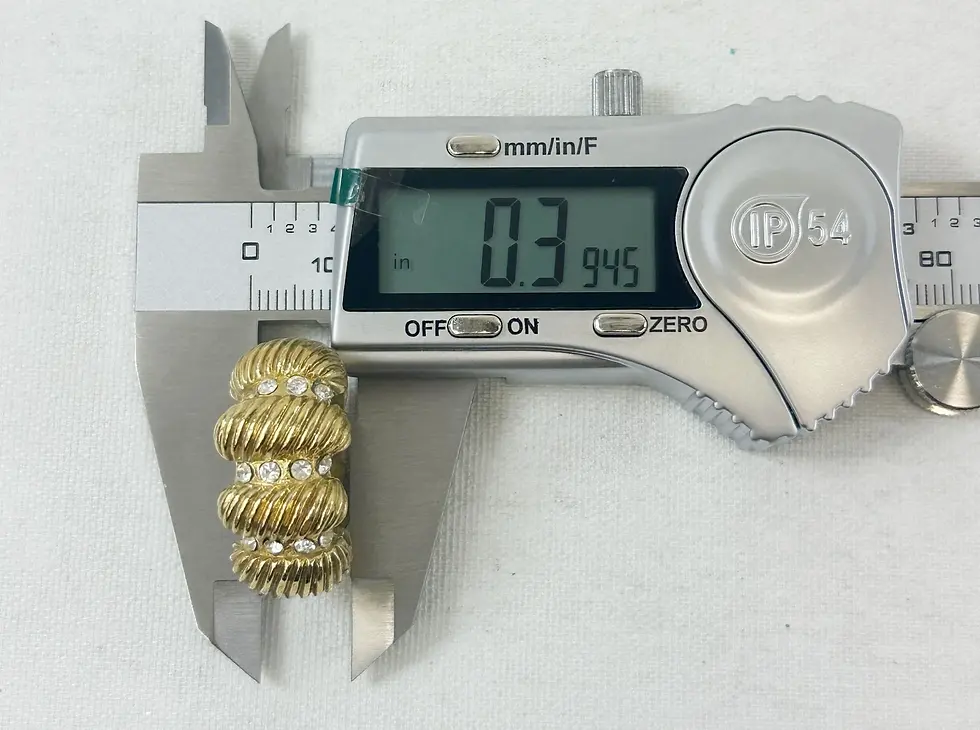 Miniatura: Vintage CHANEL Gold Plated Hoop Textured Crystal Clip On Earrings 1970's RARE