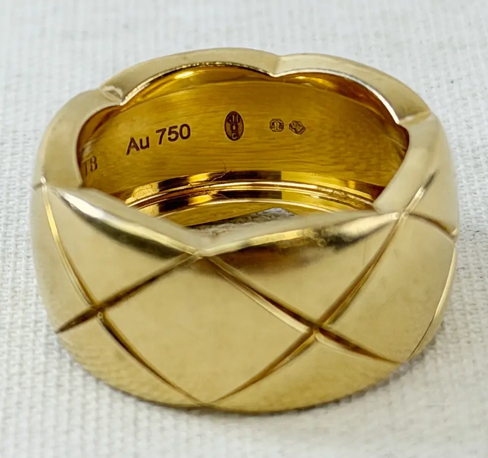 Thumbnail: CHANEL Coco Crush Ring 18K Yellow Gold 57mm 8in Quilted Motif Large Version