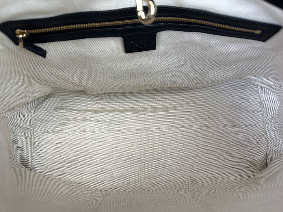 Thumbnail: GUCCI Soho Black Pebbled Leather Medium Gold Chain Tassel Tote Shoulder Bag