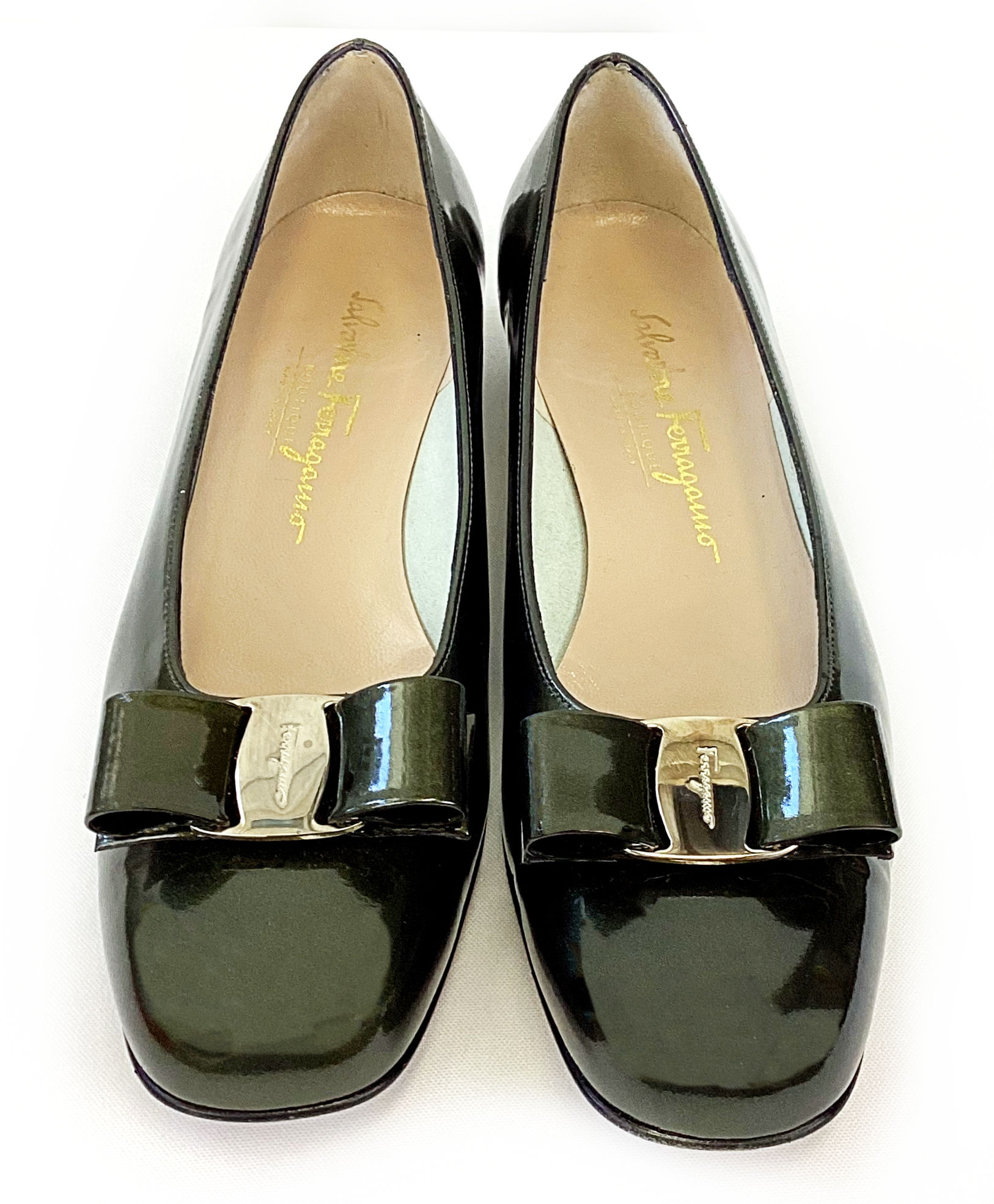 SALVATORE FERRAGAMO Patent Ballet Pump 9 C Metallic Olive Green Iconic Bow Shoes