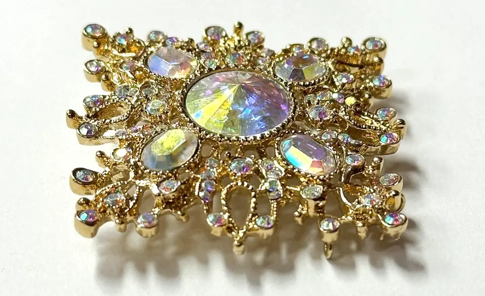 Miniatura: ST. JOHN Swarovski Crystal 24kgp SnowFlake Pin Brooch Signed Vintage NEW