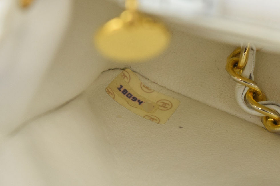 Miniatura: CHANEL Lambskin Leather Full Flap Shoulder Bag Small White Quilted 1990