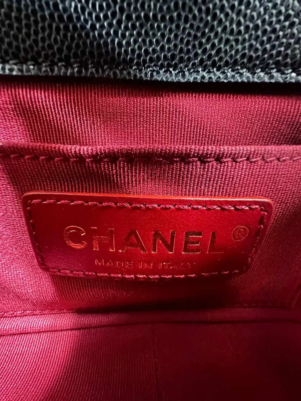 Hình thu nhỏ: CHANEL Twist Your Buttons Quilted Caviar Flap Bag Mini Black Gold Coin Strap