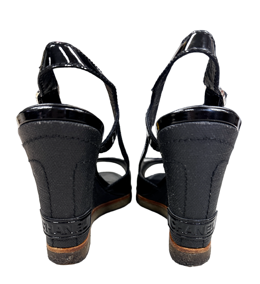 Hình thu nhỏ: CHANEL Patent Leather Wedges Sandals 38US 7.5 Black Slingback Buckle Cruise 2007