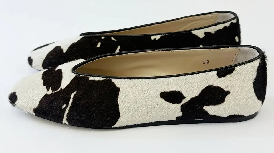 Thumbnail: LE MONDE BERYL Regency Cow Calf Hair Flats 39 White Brown Print Round Toe NEW