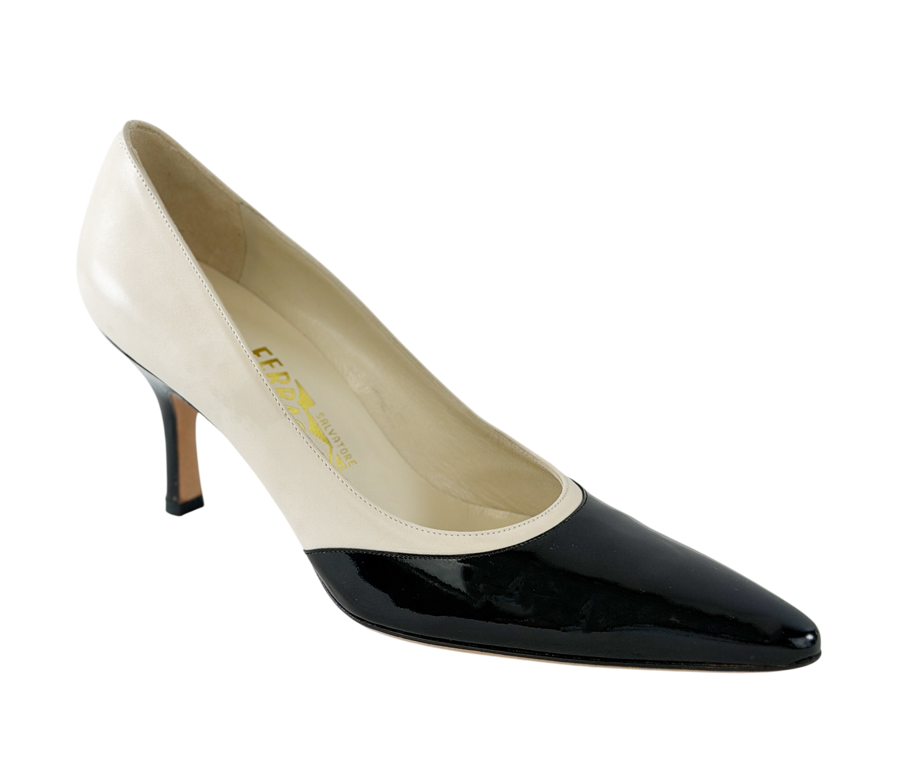 SALVATORE FERRAGAMO Leather Pointed Cap Toe Pumps 7.5 AA Ivory Black Patent