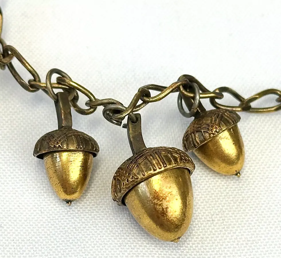 Hình thu nhỏ: BURBERRY Long Chain Metal Acorn Station Necklace Gold Tone $895 RARE