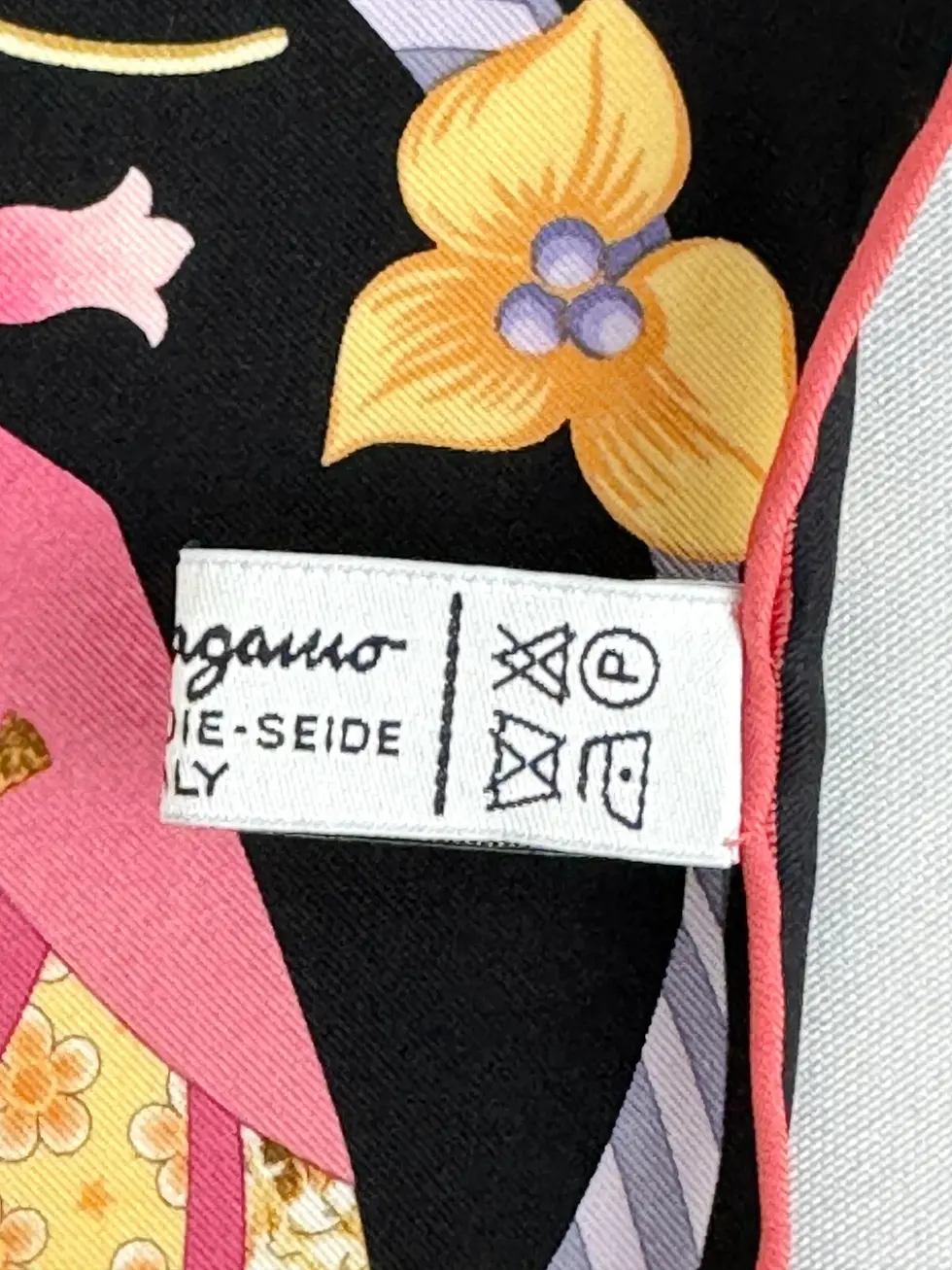 縮圖：NWT SALVATORE FERRAGAMO Silk Hot Air Balloons Carnival Scarf Black Multicolor
