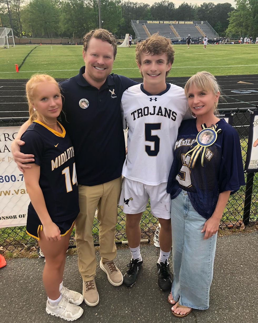 AE0838C6-977B-4CE3-B8E2-D74E5842D2FD