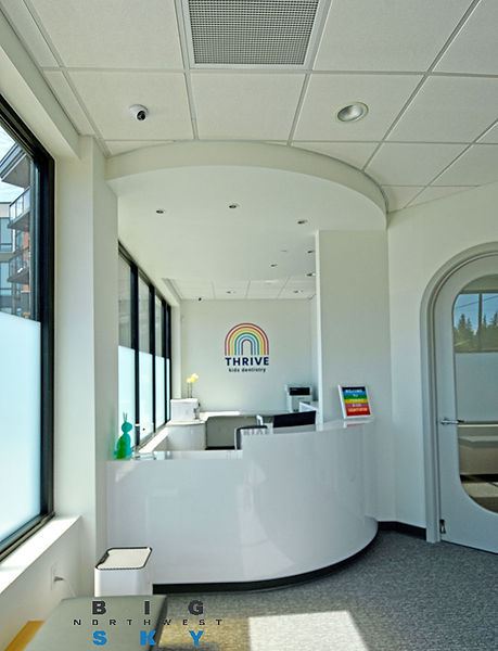 Thrive_frontdesk_edited.jpg