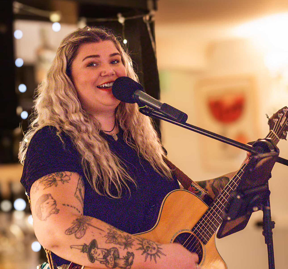 Live Music With Izzy