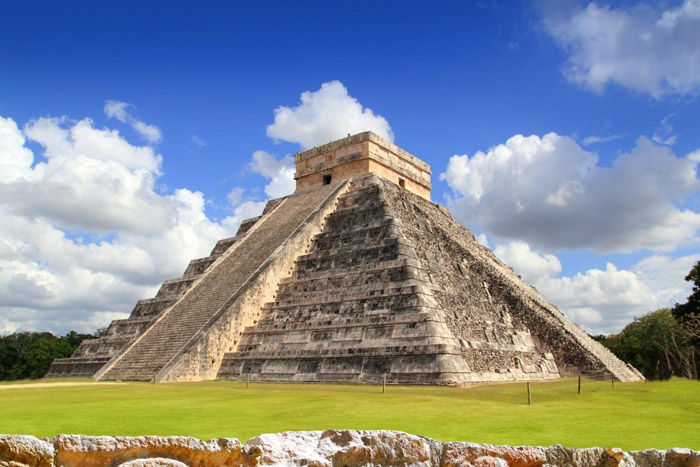 chichen_itza MEXICO.jpg