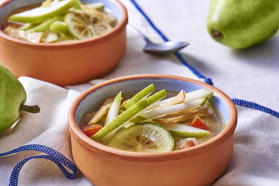 Sopa de Lima con Pera