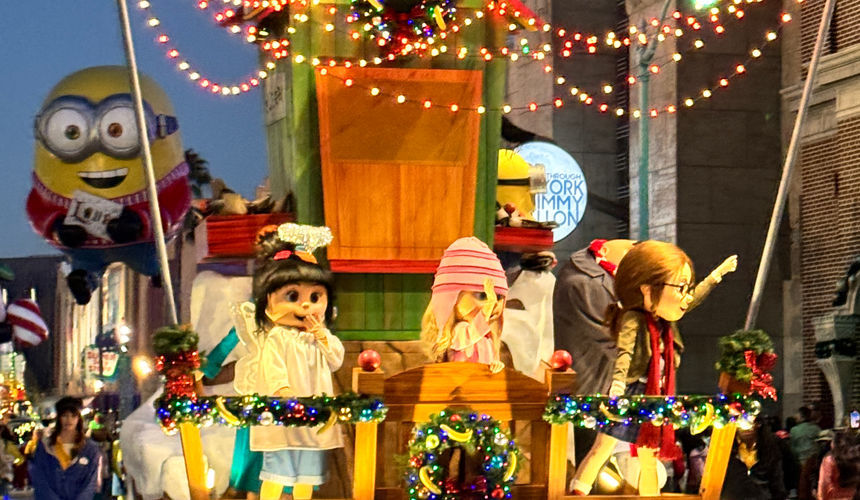 Universal Holiday Parade Featuring Macys