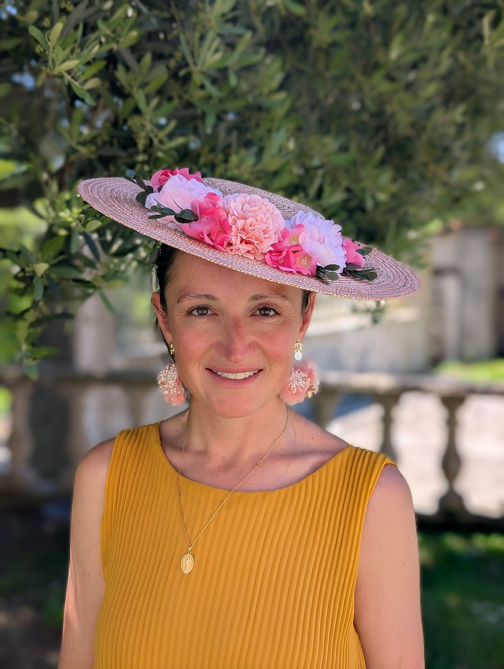 Miniature : Chapeau Petit Madrès vieux rose aux fleurs roses
