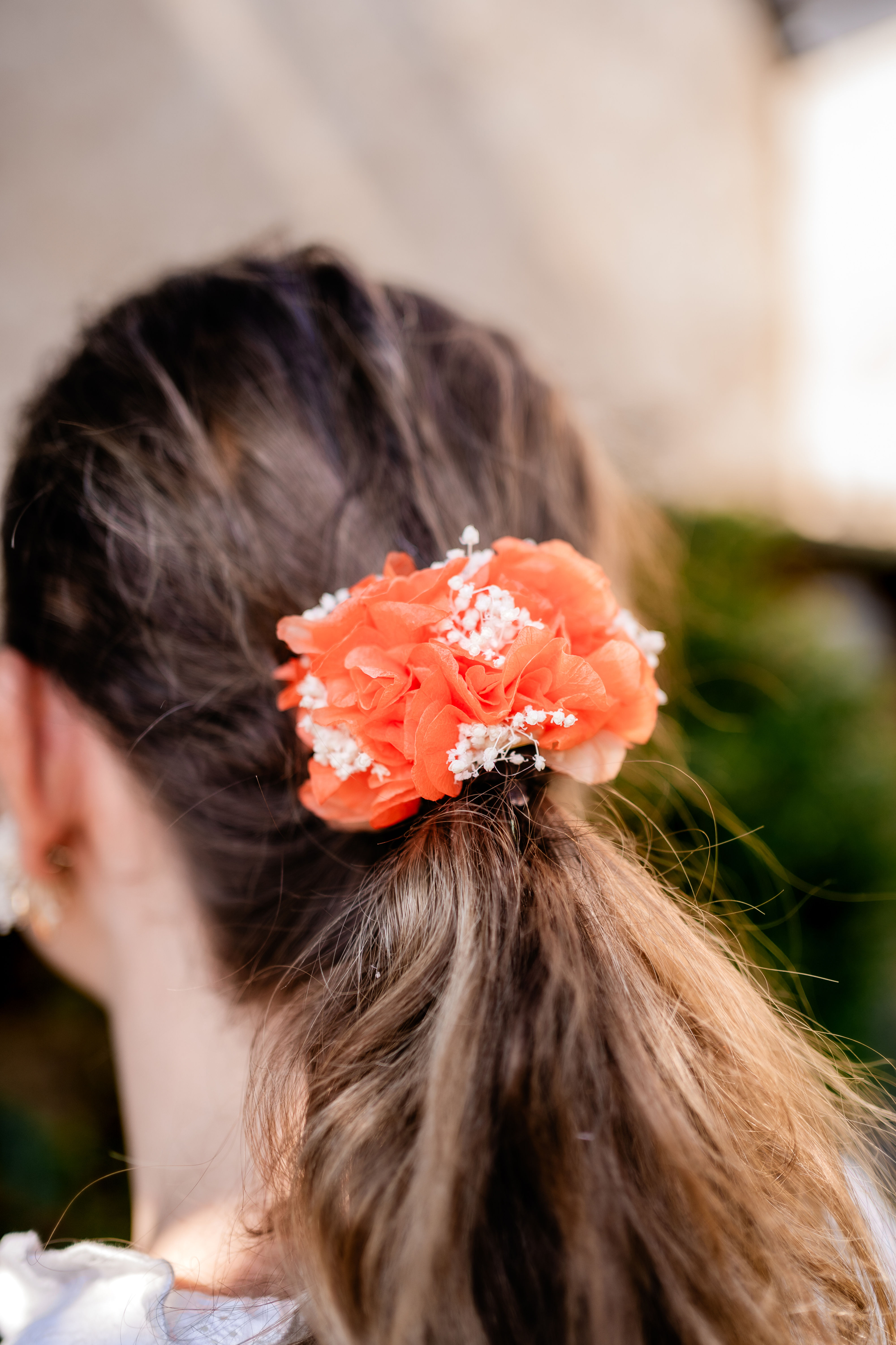 Cache élastique orange et blanc