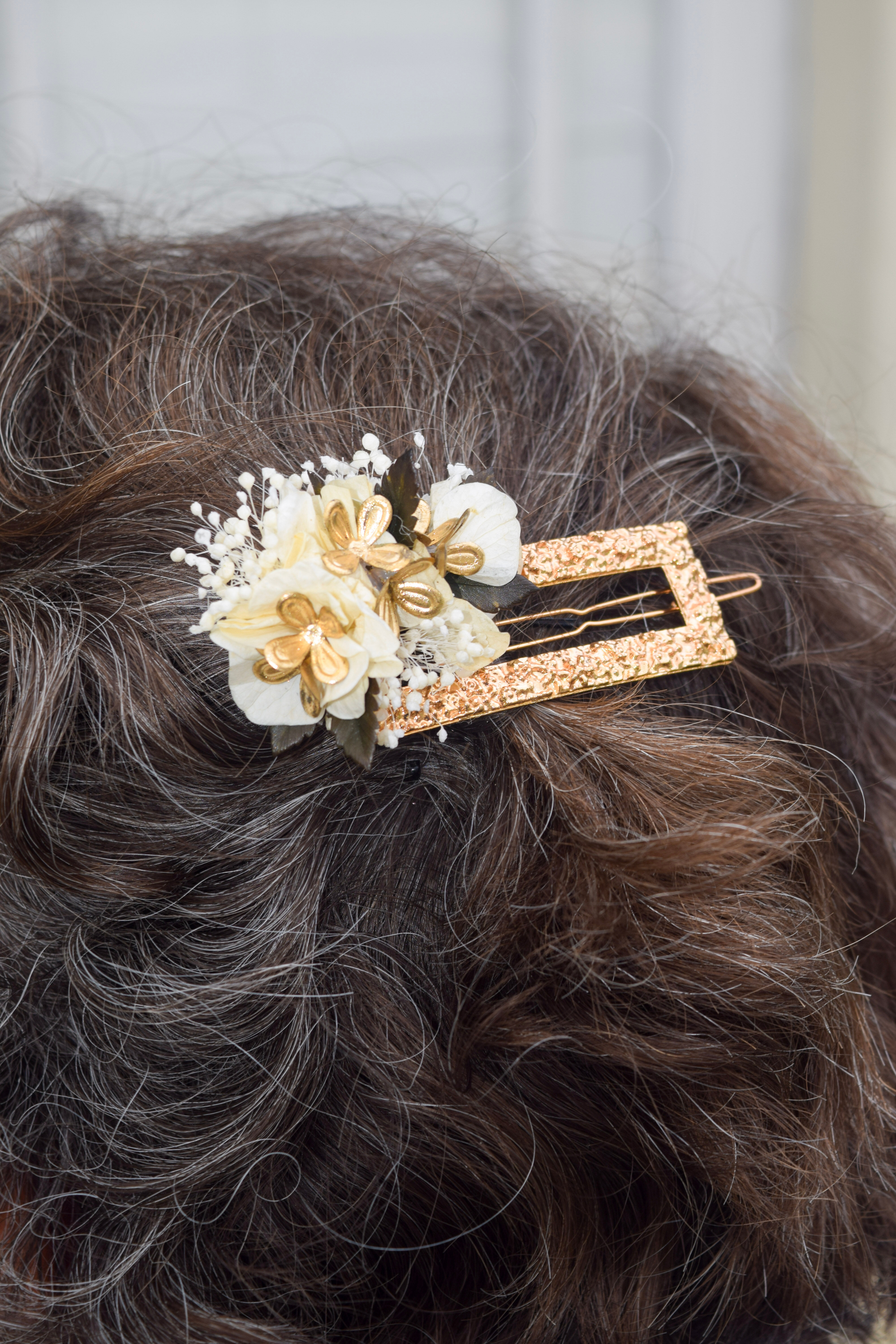 Barrette Izaourt crème et feuillage