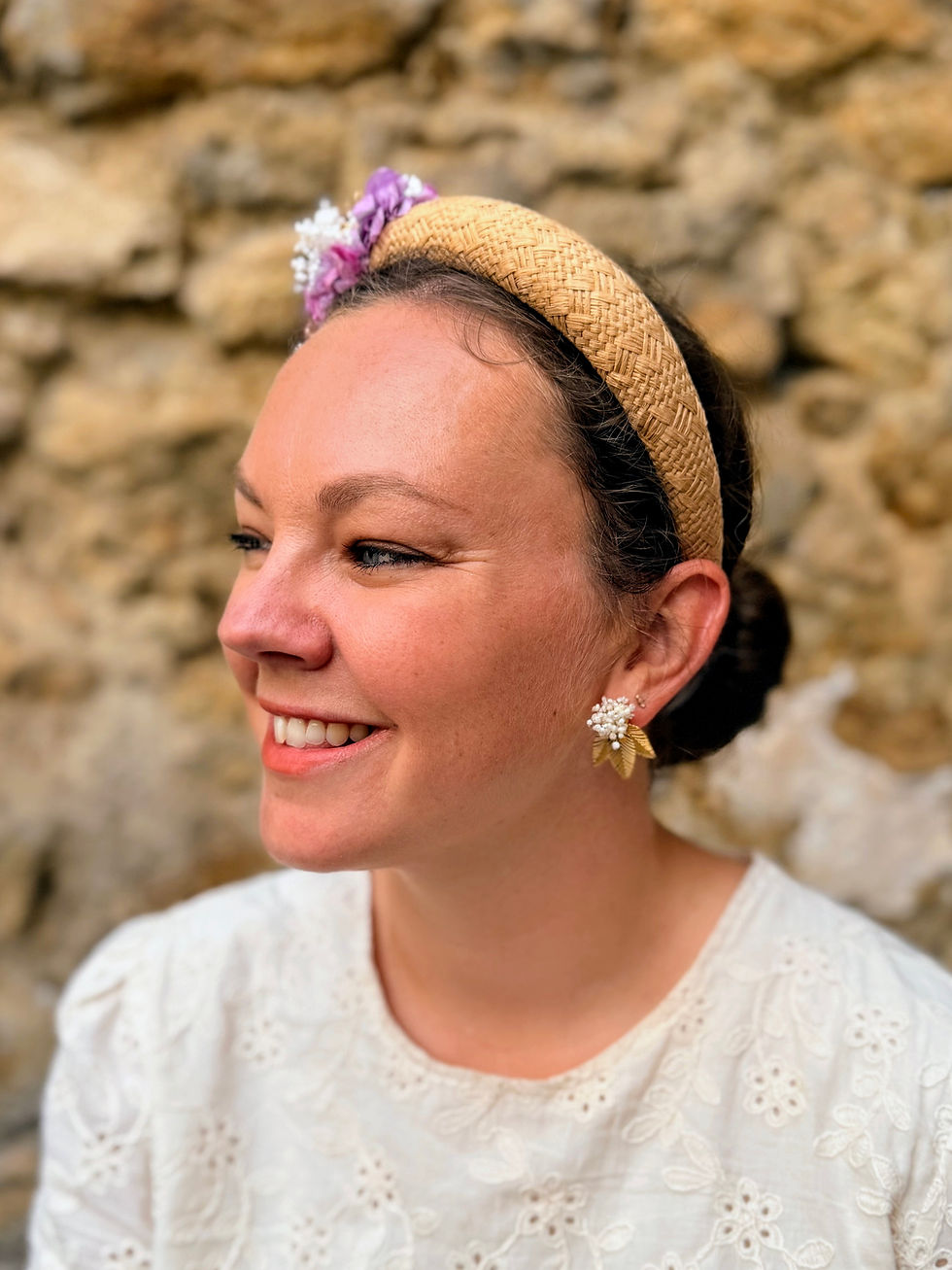 Miniature : Serre-tête Batoua raphia aux fleurs violettes, mauves et crèmes