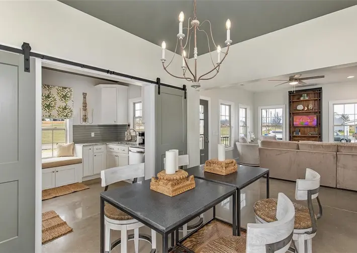 Neutral dining room, chandelier