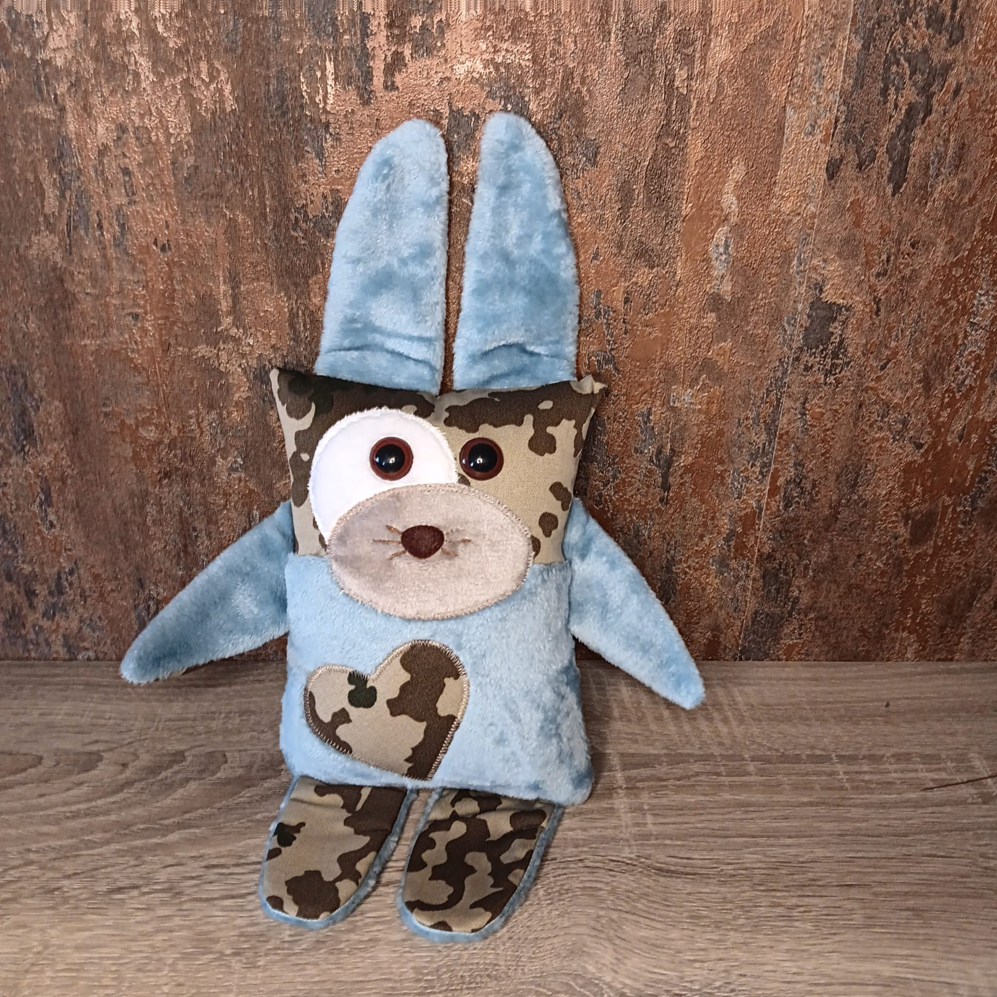 Hase Flecki, Wüstentarn, eisblau