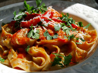 Peperoni e fettuccine integrali