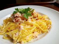 Un classico anni '80: fettuccine al salmone