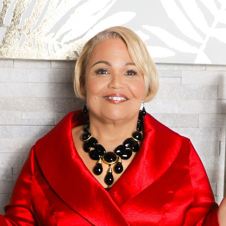 Crowned Member & Premier Speaker Interview Spotlight: Dr. Vicki Wright Hamilton