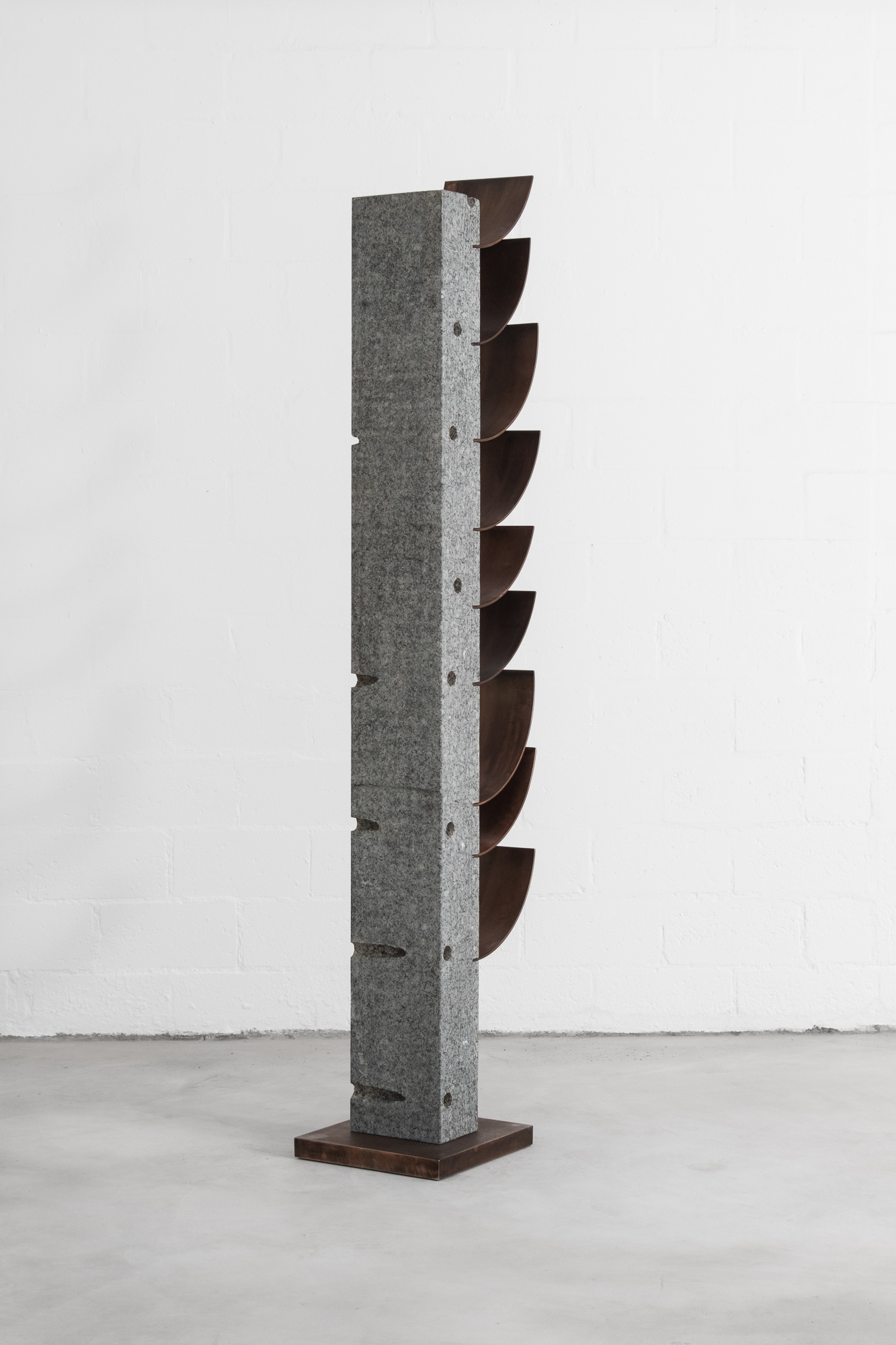 Michele Mathison
Grandstand
2024
Copper plated steel and Springbok granite
220 x 40 x 40 cm