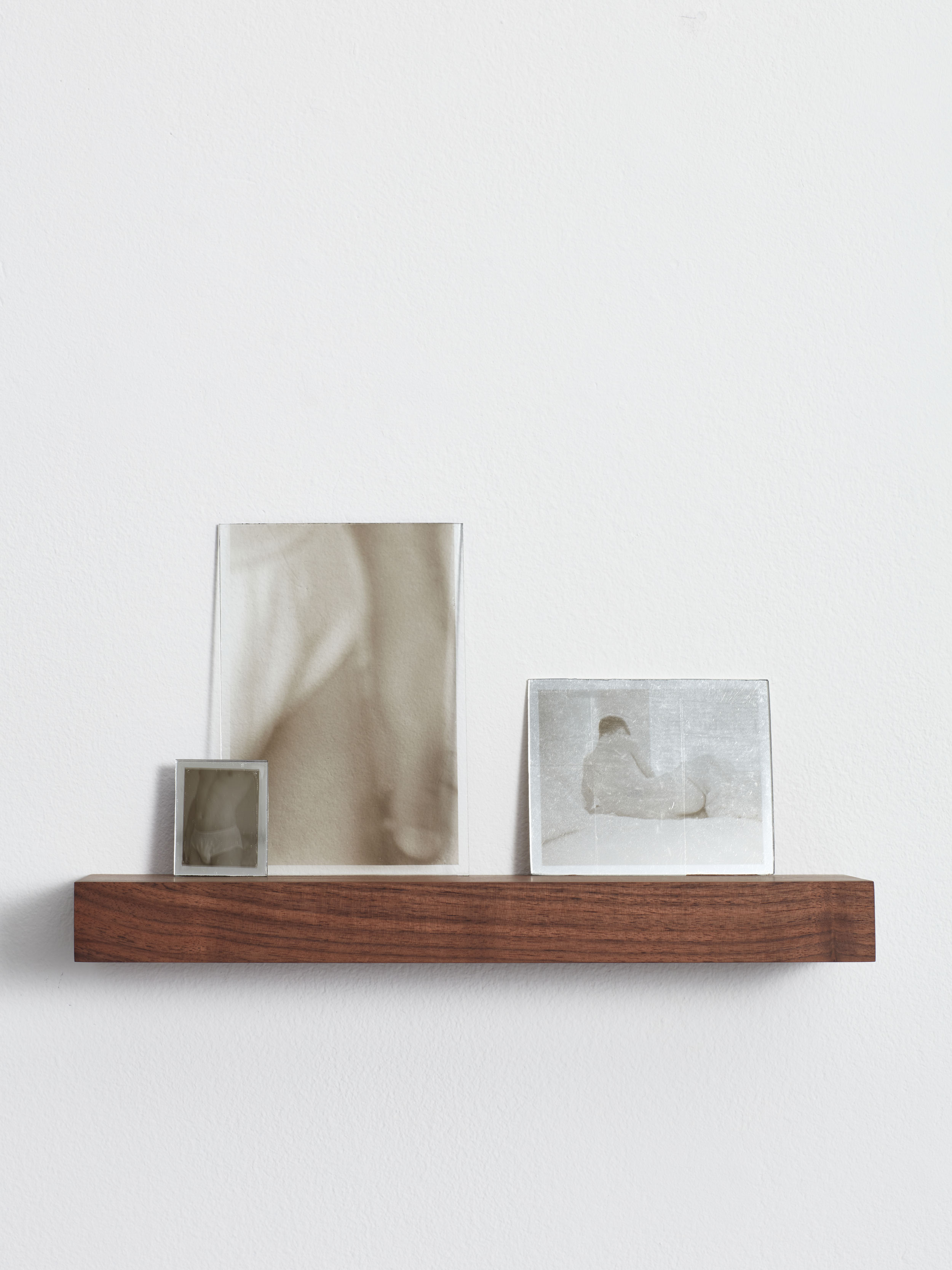 Strauss Louw | Bedroom Fragments | 2023 | Carbon black, gelatin, glass and geniune silver leaf | Shelf dimensions: 12 x 40 x 4 cm