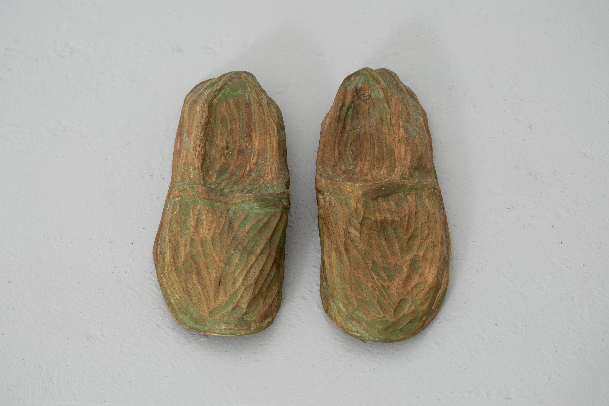 Anna van der Ploeg
Stokies
2024
Ink on wood
26 x 13 x 6 cm