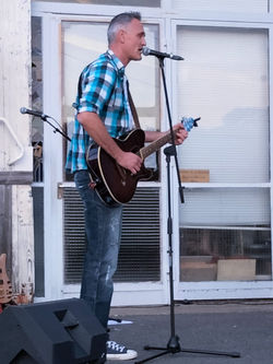 f864bb97-fe18-424e-b76d-abc461757a5c