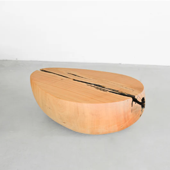 Loungetisch aus Massivholz