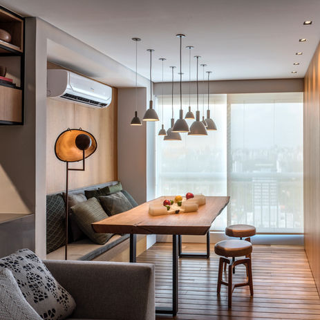 Esstisch aus Massivholz