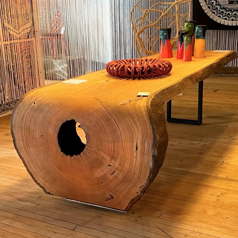 Esstisch aus Massivholz