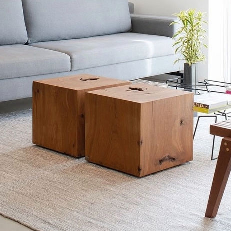 Tisch aus Massivholz